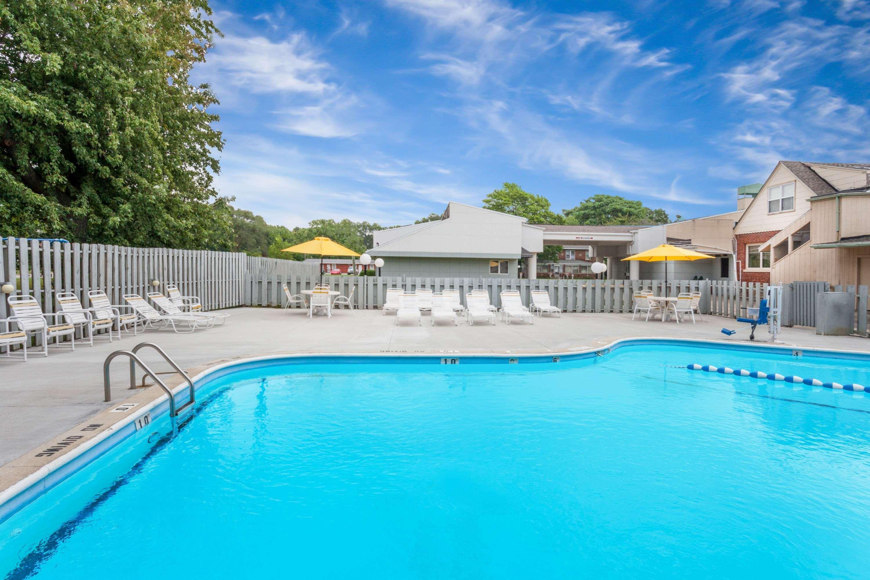 Super 8 By Wyndham Stevensville St Joseph Buitenkant foto